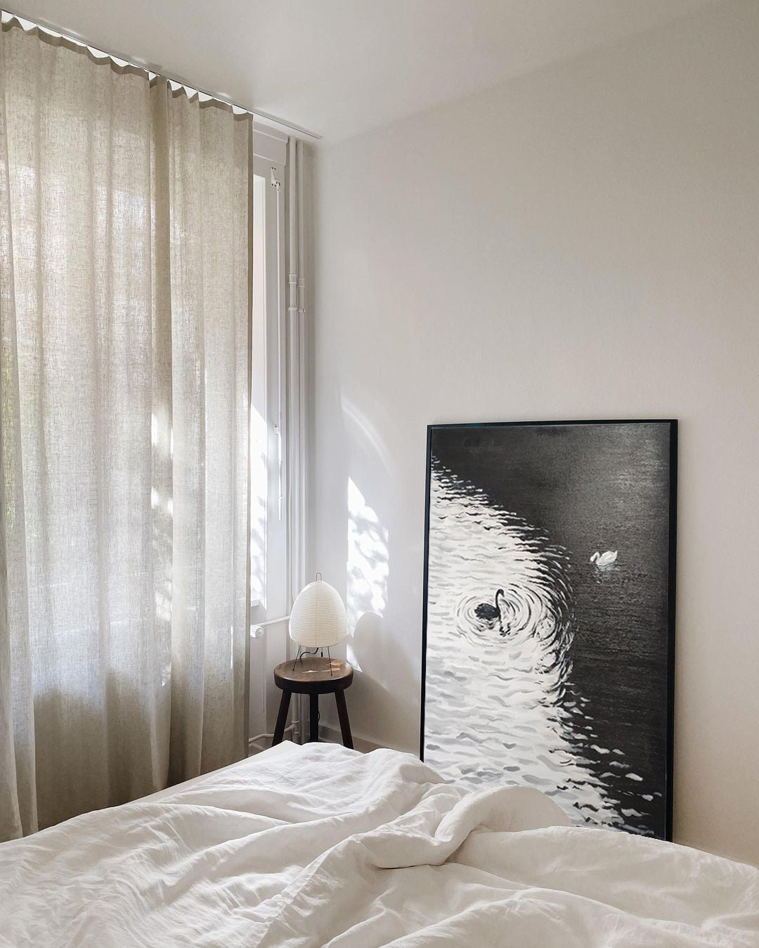 Yin & Yang: A Minimalist Black and White Wall Art for Office Decor